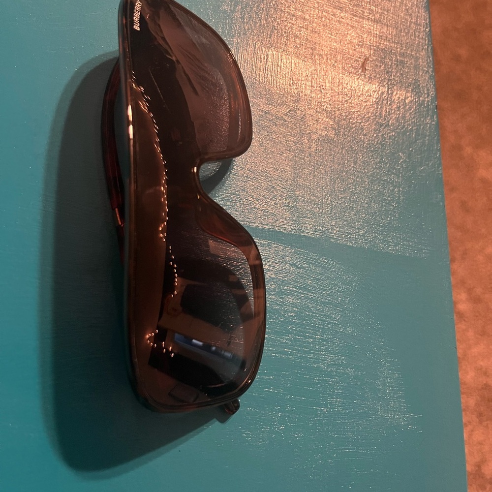 Burberry sunglasses